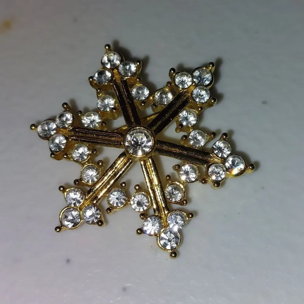 Vintage Sparkly Winter Snowflake Gold Tone Embellished with Clear Rhinestones